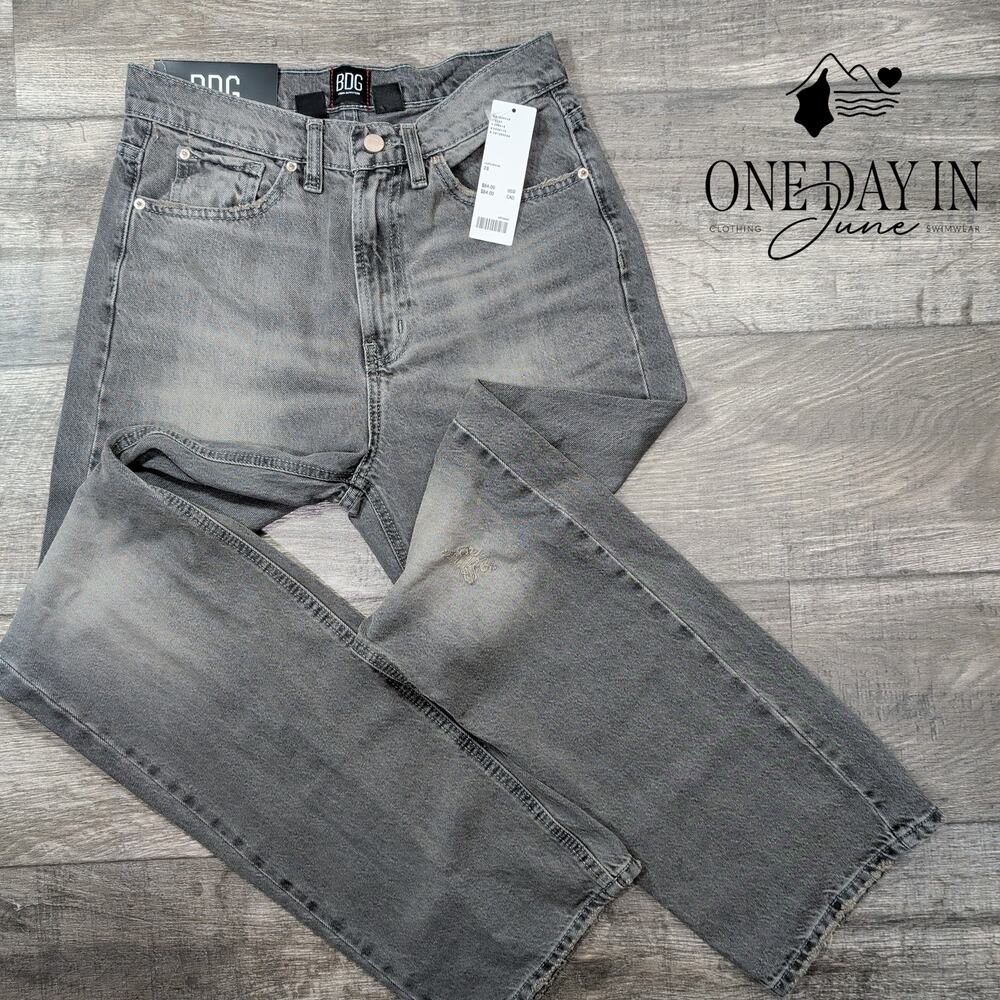 BDG Cowboy Distressed Jeans Size 6 (28)